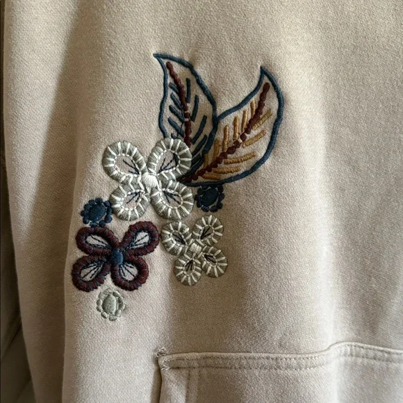 Abercrombie and Fitch Embroidered Women's Hoodie - Cream size Small - Picture 2 of 7